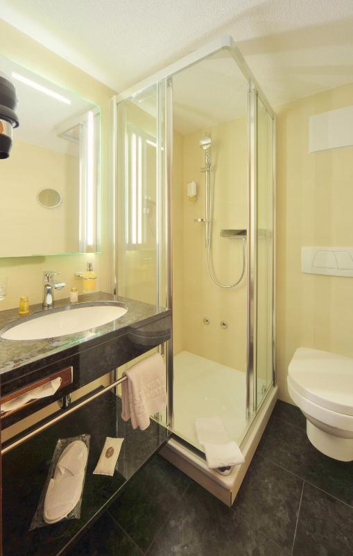 Classic Single Room image 3