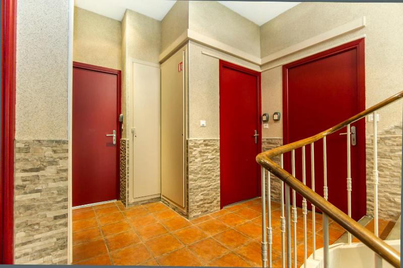 One-Bedroom Apartment (4 Adults) image 1
