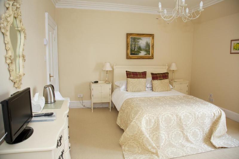 Suite with Sea View image 2