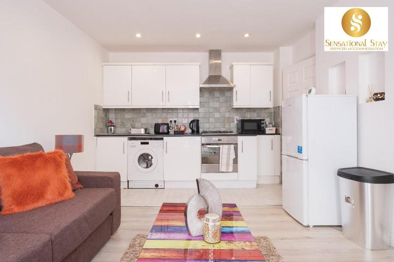 One-Bedroom Apartment image 2