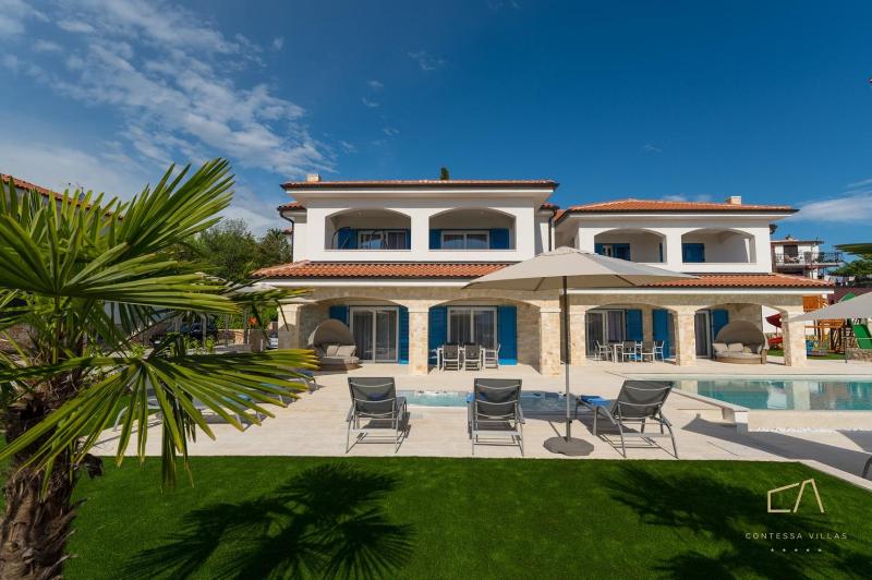 Luxury Apartments Loma - image 19