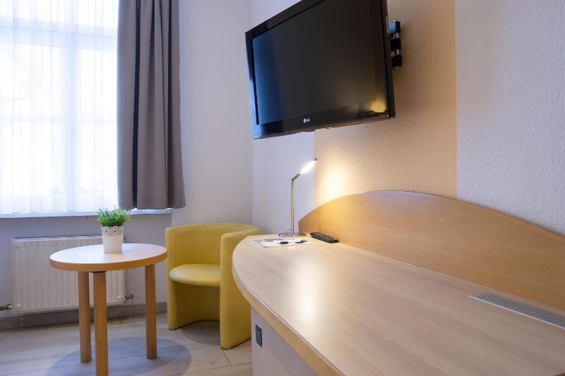 Double Room image 2