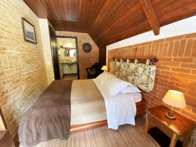 Double Room with Patio image 3