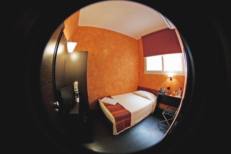 Economy Single Room image 1