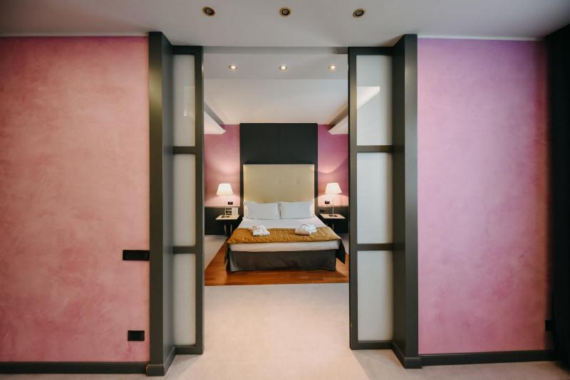 Junior Suite image 2