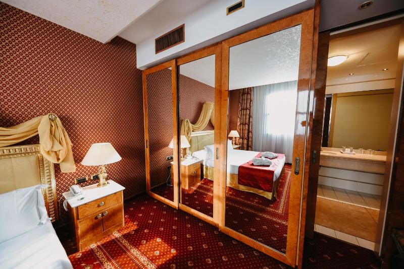 Suite image 2