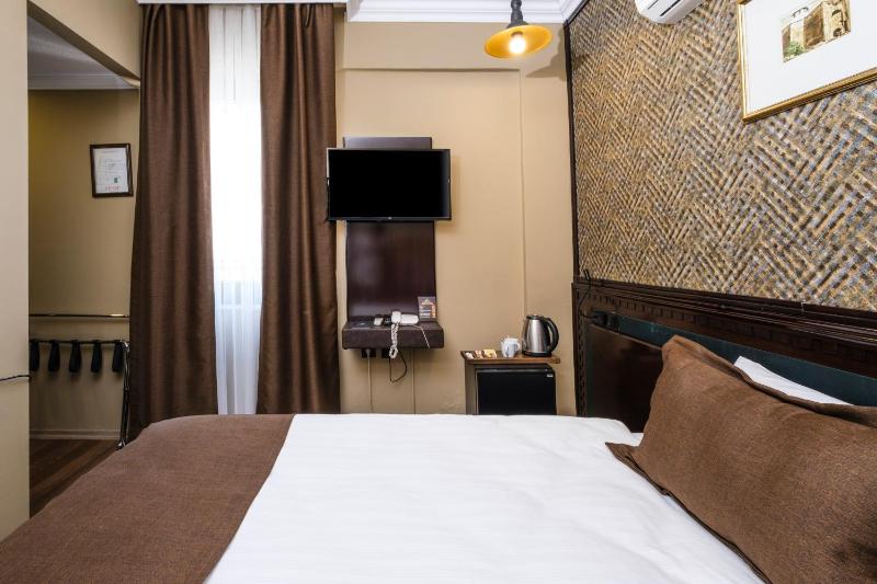 Economy Single Room image 2