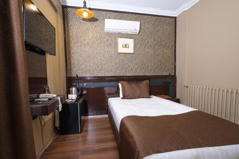 Economy Single Room image 3