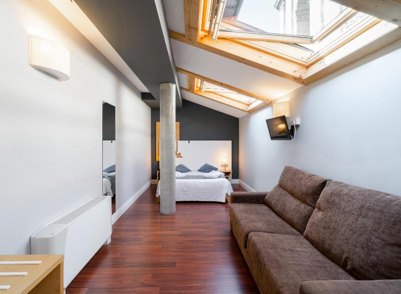 Superior Double Room image 4