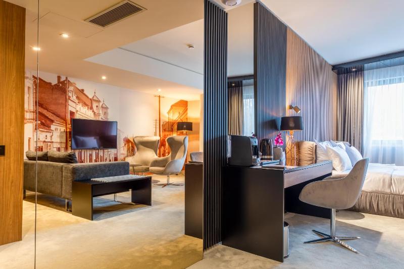 Superior Double Room with Free Spa Access image 1