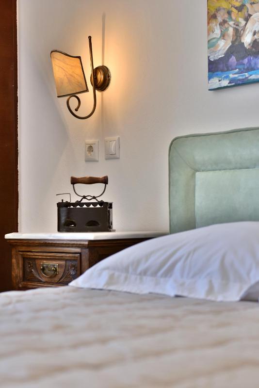 Standard Double Room image 3