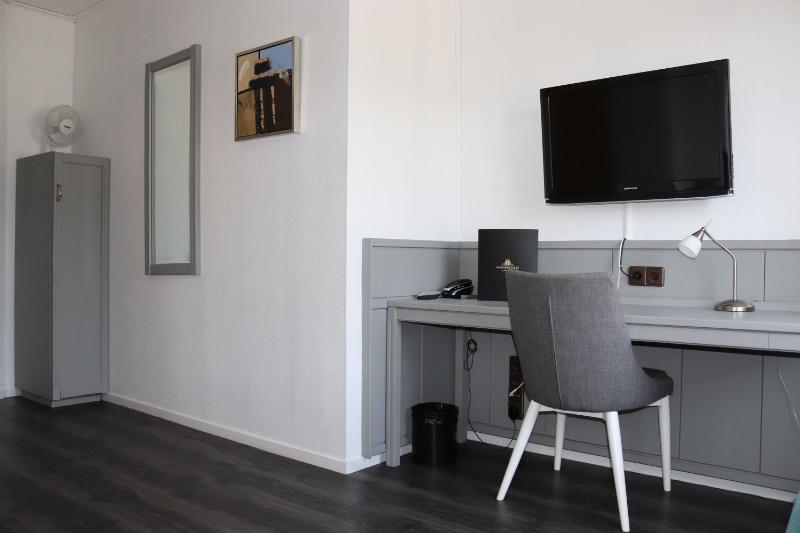 Economy Single Room image 3