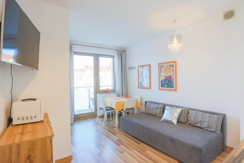 One-Bedroom Apartment image 1