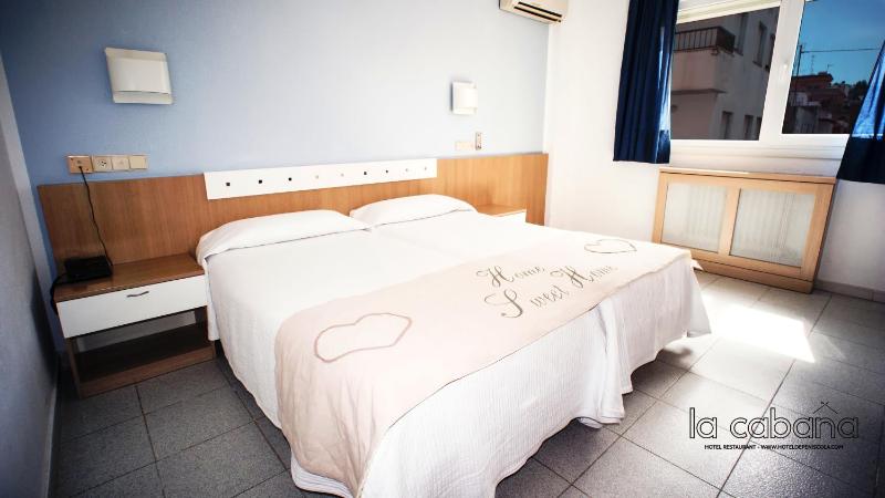 Double or Twin Room image 3