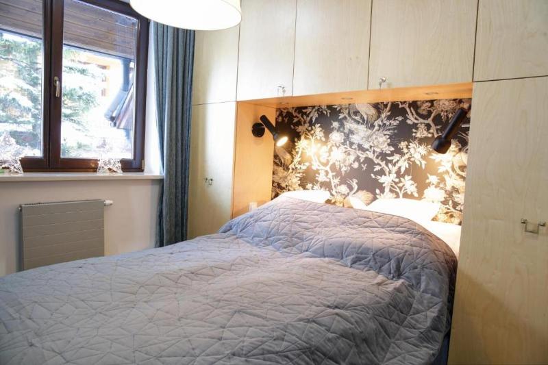 One-Bedroom Apartment image 3