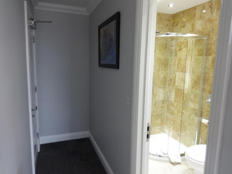 Double Room with Garden View image 4