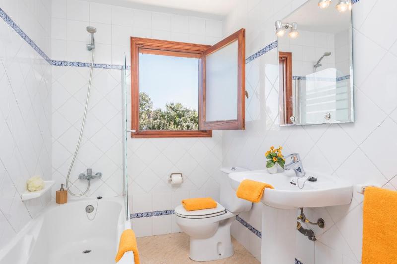Nuriana 4 bedroom villa Calan Blanes - image 24