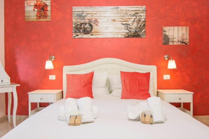 Superior Queen Room image 3