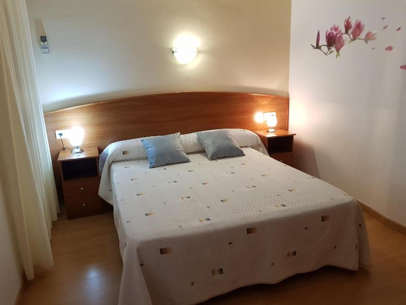 Hostal Mary - ADULTS ONLY 18 AND UP - image 12