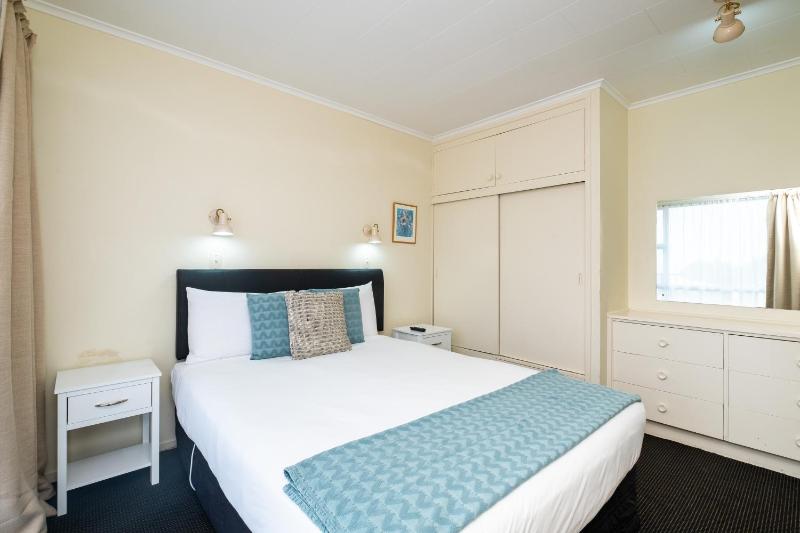 Chevron Motel - image 37