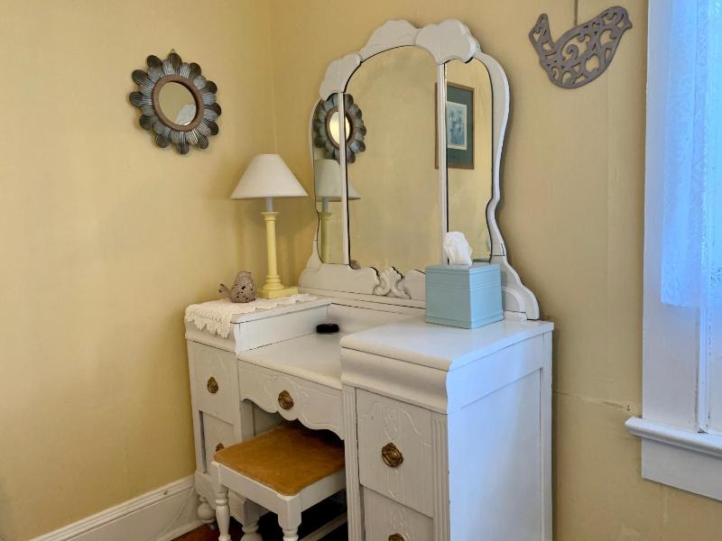 Two-Bedroom Carriage House image 2