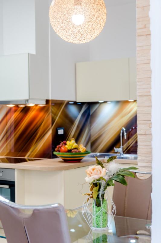 One Bedroom Apartment with Balcony image 4