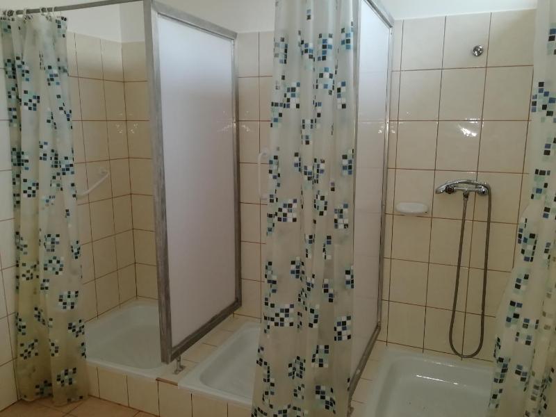 Twin Room with Shared Bathroom image 3