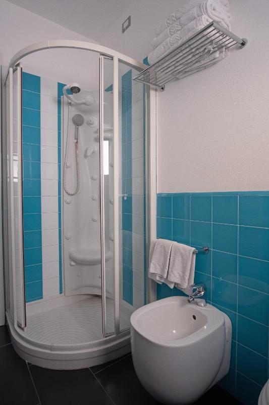 One-Bedroom Apartment with Side Sea View image 4