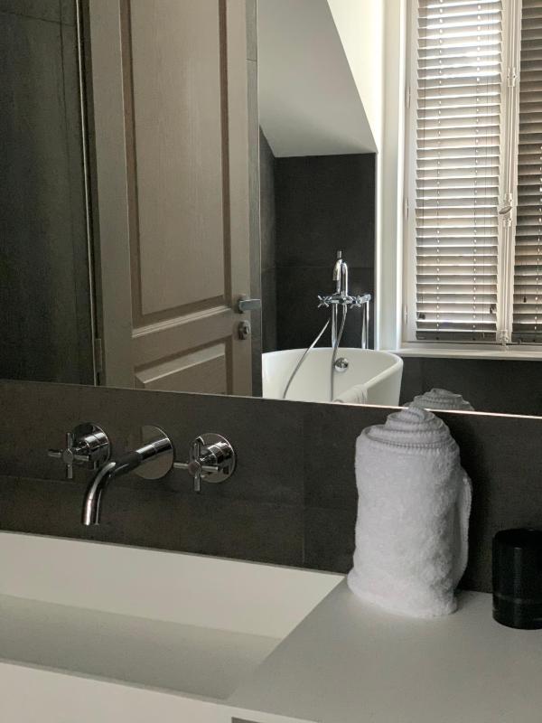 Deluxe Double Room image 2