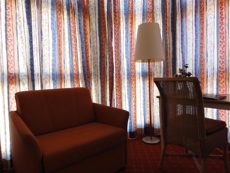 Double Room image 2