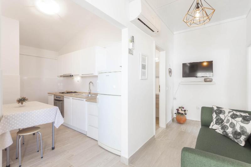 Apartments Maras - image 8