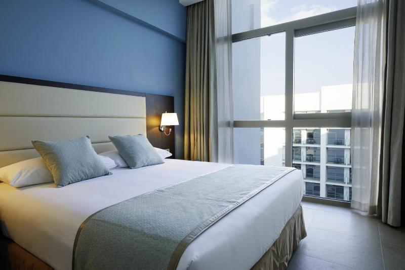Double Room with Partial Sea View image 4