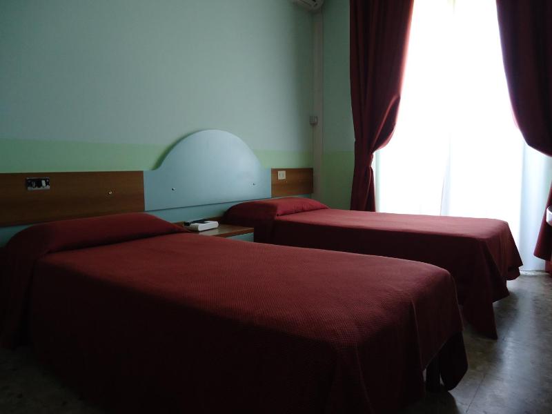 Business Single Room image 2