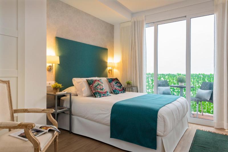 Two-Bedroom Apartment with Balcony image 4