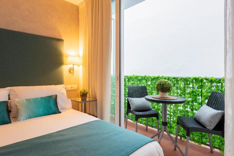 Genteel Home Baños - image 12