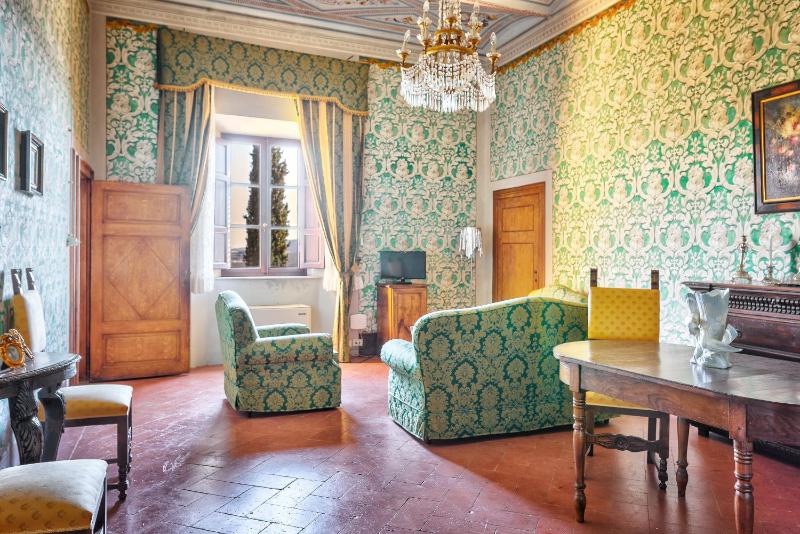 One-Bedroom Suite image 3