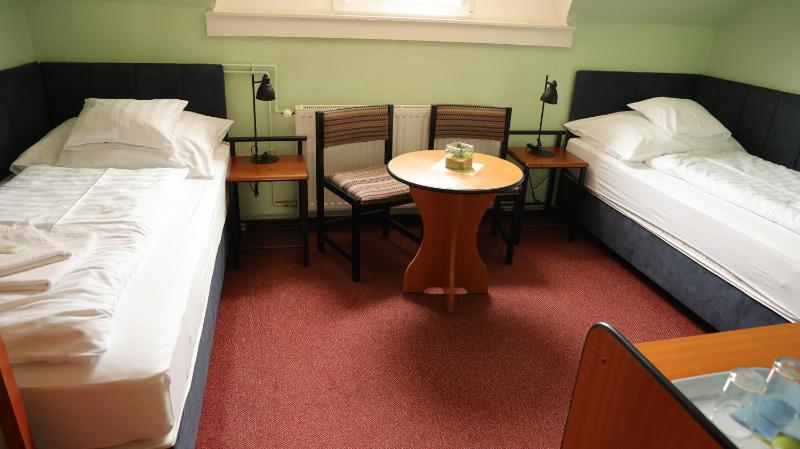 Standard Suite image 2
