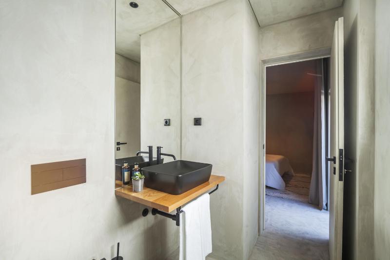 Double Room image 3