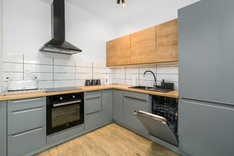 Premium Apartments Poznań Airport by Noclegi Renters - image 8