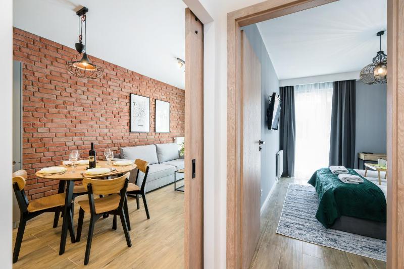 One-Bedroom Apartment image 2