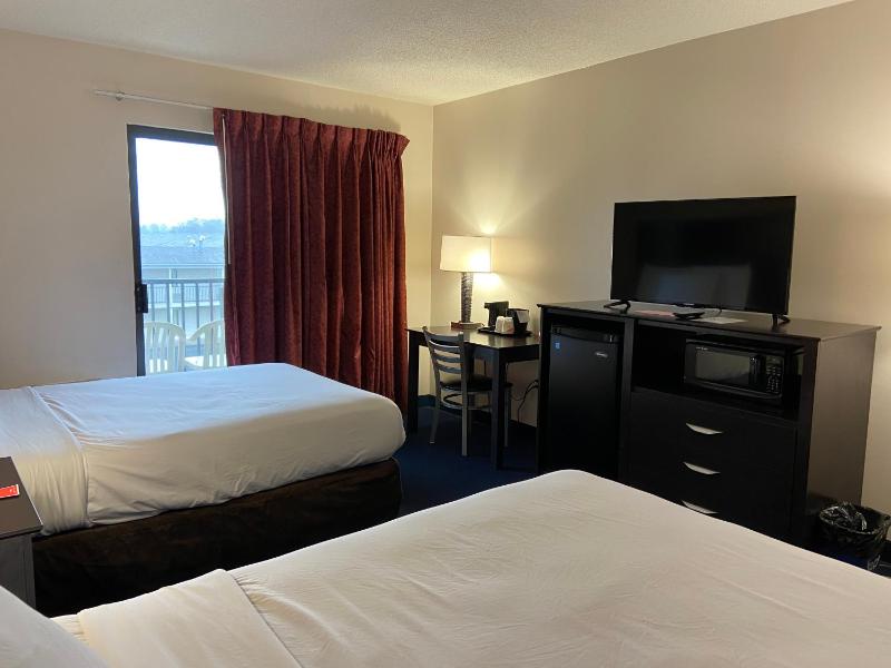 Standard Room with Two Double Beds Interior - Non-Smoking image 4