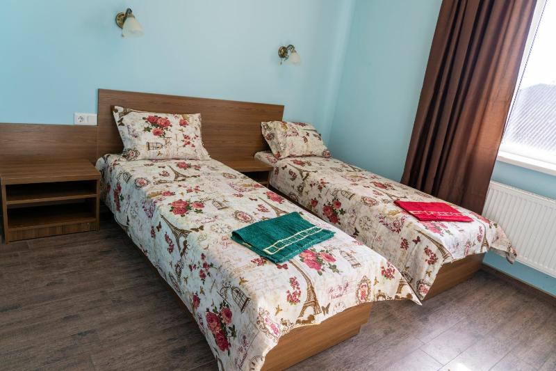 Standard Double Room image 2