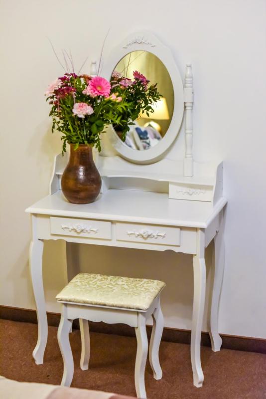 King Room with Balcony image 3