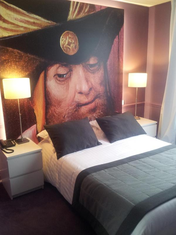 Standard Double Room image 3