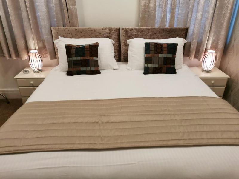 THE QUORN HOTEL - image 10