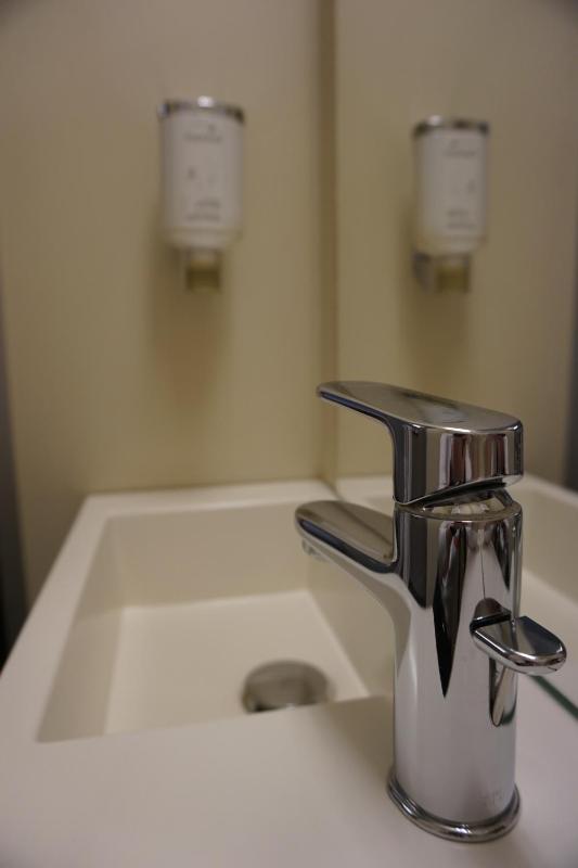 Standard Double Room image 3