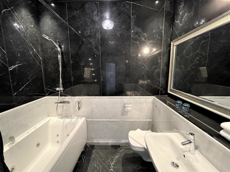 Superior Queen Room image 1