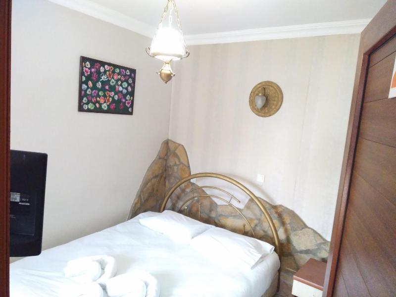 Deluxe Double Room image 2