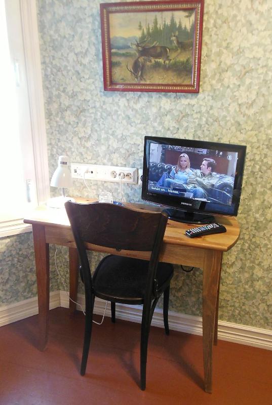 Double Room with Shared Bathroom image 2