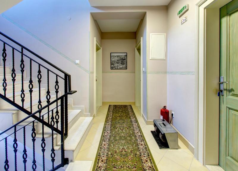 Double Room with Balcony image 4
